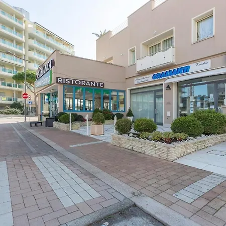 Flat Con Balcone E Parcheggio! Apartment