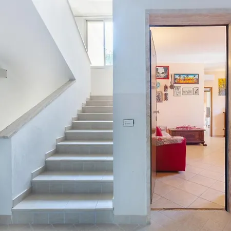 Flat Con Balcone E Parcheggio! 公寓 里杜德里伊斯坦西