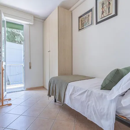 Flat Con Balcone E Parcheggio! * לידו דליי אסטנסי