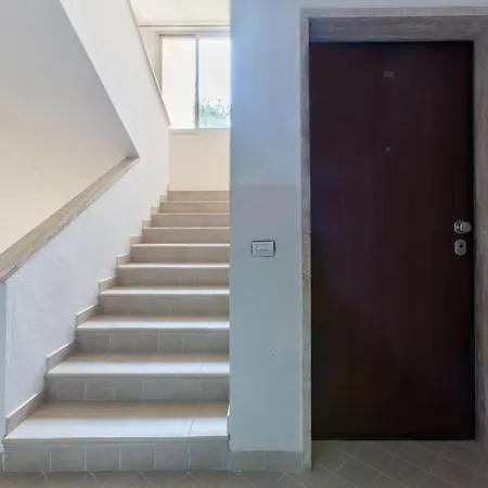 Apartamento Flat Con Balcone E Parcheggio!