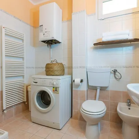 Lido Degli Estensi Flat Con Balcone E Parcheggio! Llido Degli Estensi