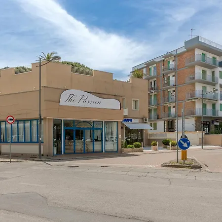 Lido Degli Estensi Flat Con Balcone E Parcheggio! *