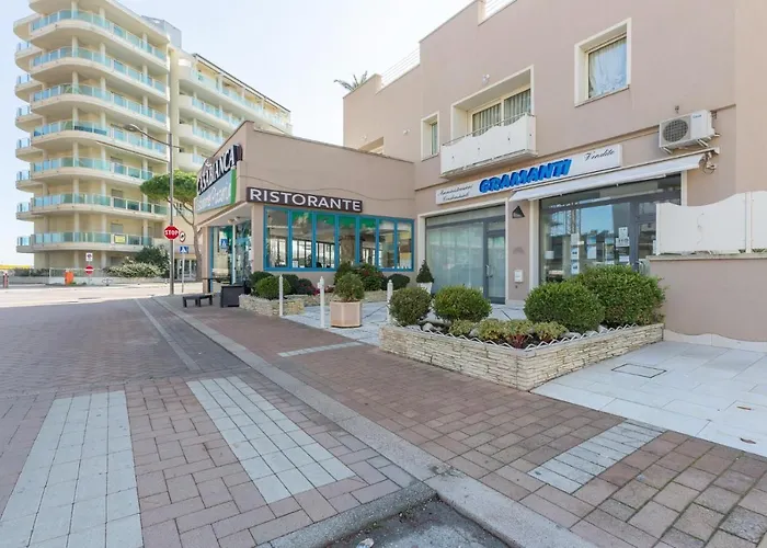 Flat Con Balcone E Parcheggio! Apartament