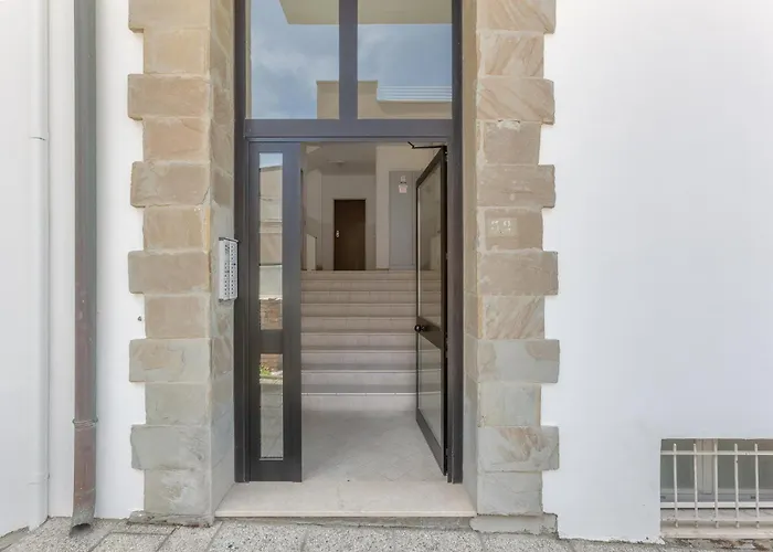 Apartament Flat Con Balcone E Parcheggio! *