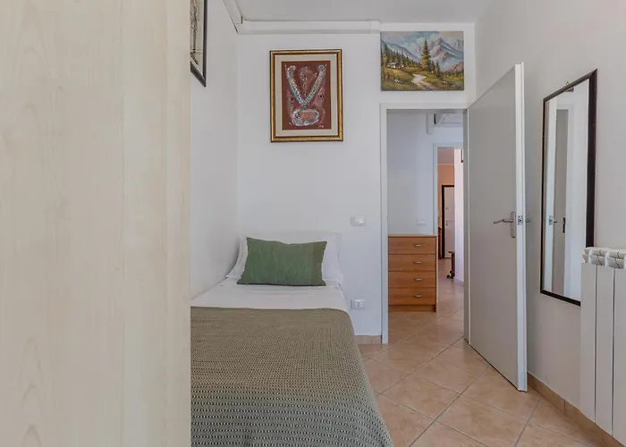 Flat Con Balcone E Parcheggio! *